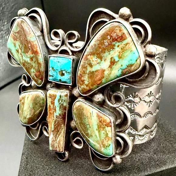 Massive Butterfly Cuff – by Juan Guerrero for Chimney Butte- Over 145 GRAMS - Picture 2 of 7